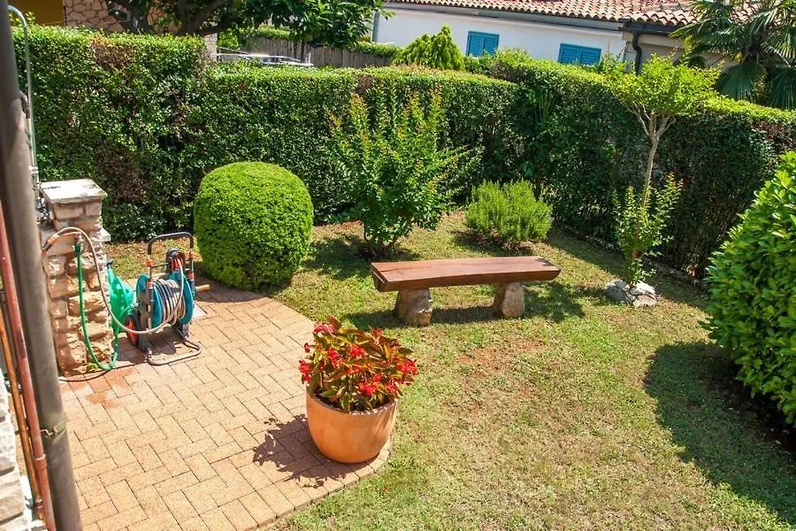 Holiday Home Skale Brtonigla 0*,